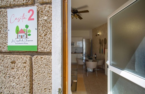 El Madronal House | Vacation Home 'Mi Casita De Chimaca 2' with Mountain View, Wi-Fi and Air Conditioning