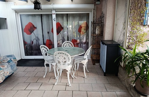 Besse-sur-Issole Apartment | Vacation rental
