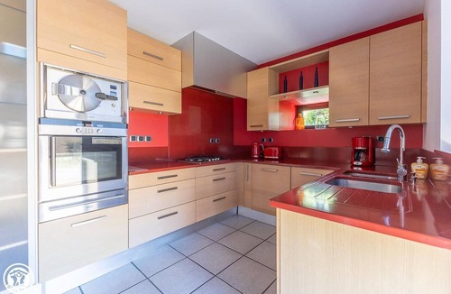 Genouillac House | Vacation Rental at Uncle's House - LAPEYROUSE