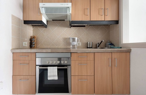 Las Arenas Apartment | Vacation Studio 'Actors' with Mountain View, Private Terrace and Wi-Fi
