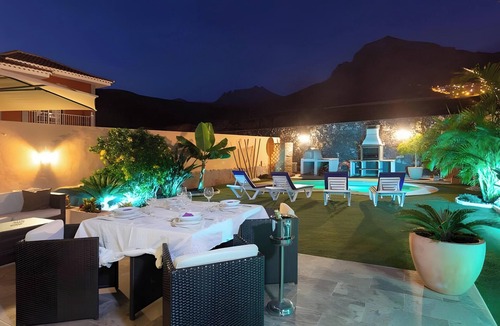 Costa Adeje Villa | Vacation Villa 'Tenerife Luxe' with Mountain View, Wi-Fi and Air Conditioning