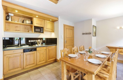 Vallorcine Apartment | Vallorcine Buet 52 Ski-In Retreat w/Shared Pool & Sauna, Vallorcine (Argentiere), France