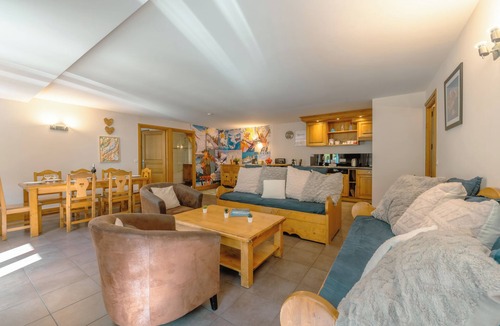 Vallorcine Apartment | Vallorcine Loriaz 35 Ski-In Retreat w/Shared Pool & Sauna, Vallorcine (Argentiere), France