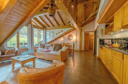 Vallorcine Apartment | Vallorcine Loriaz 44 Ski-In Retreat w/Shared Pool & Sauna, Vallorcine (Argentiere), France