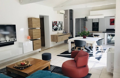 Pourrieres House | Very comfortable Provencal Villa at the foot of the Sainte Victoire