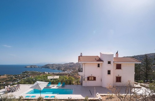 Agia Pelagia Villa | View, Privacy & Comfort - Cretan Villa