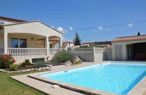 Pourrieres Villa | View Sainte Victoire, large new apartment with swimming pool near Aix-en-Provence