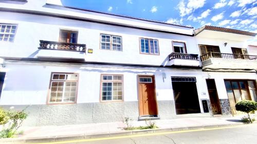 Vilaflor Apartment | Vilaflor Suit Dreams by Deihu Experiences