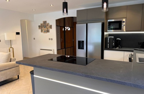 Taradeau House | Villa 3 Schlafzimmer beheizter Pool privater Jacuzzi by Interhome