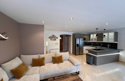 Taradeau House | Villa 3 Schlafzimmer beheizter Pool privater Jacuzzi by Interhome