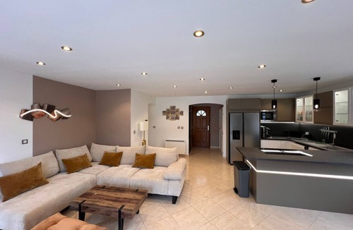Taradeau House | Villa 3 Schlafzimmer beheizter Pool privater Jacuzzi by Interhome