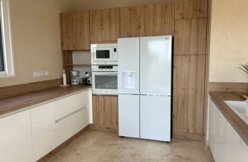 Flayosc Villa | VILLA 3M Stylish 4 bed 2 bath villa with private heated pool. Full Air Con