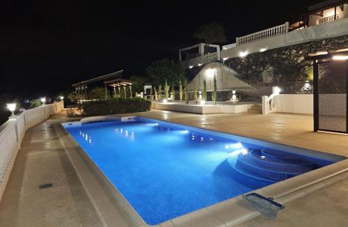 Armenime Villa | Villa 4-bedroom with cool sea views