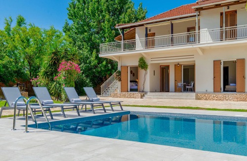 Pigadhakia Villa | Villa Agricola