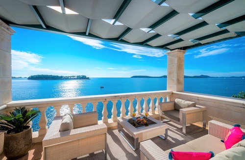 Lozica House | Villa Allya Beautifully and Spacious Villa With Private Beach