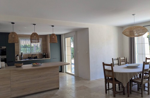 Saint-Cyr-sur-Mer Villa | Villa among the pines in the Port d'Alon estate