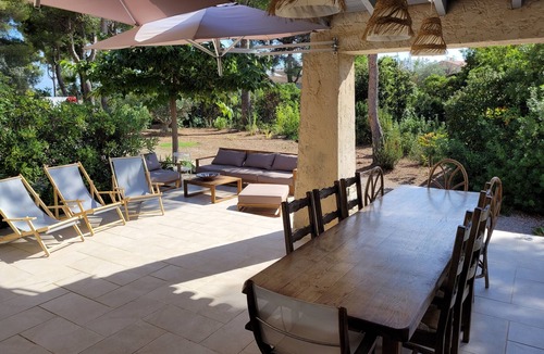 Saint-Cyr-sur-Mer Villa | Villa among the pines in the Port d'Alon estate
