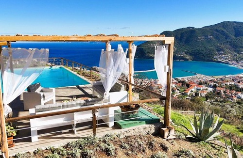 Skopelos Villa | Villa Anemopili with amazing sea view close to town and beaches.Private parking.