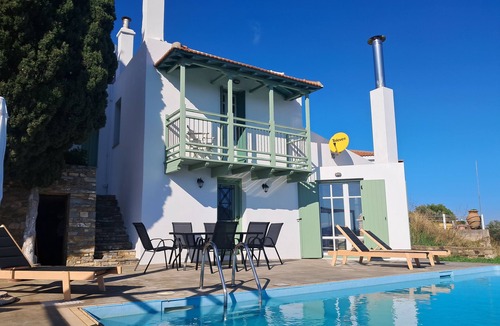 Skopelos Villa | Villa Anemopili with amazing sea view close to town and beaches.Private parking.