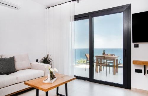 Pefki Villa | Villa Aspropilia By Plakalona Villas & Apartments