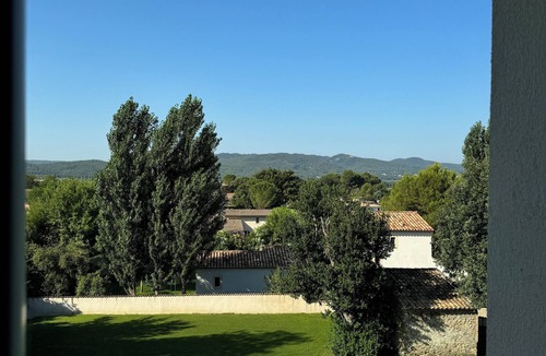 Cadenet Villa | Villa at the foot of the Luberon