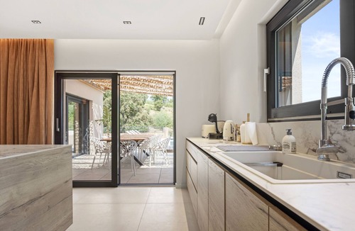 Les Issambres Villa | Villa 'Belenos Pool Sea View' with Sea View, Wi-Fi, and Air Conditioning
