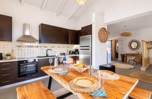 Mesovounia Villa | Villa Canova - Three Bedroom Villa, Sleeps 6