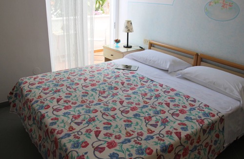 Ischia Porto Hotel | Villa Cecilia