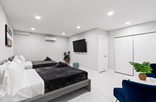 North Miami Villa | Villa Celeste - Pool - Mini Golf - Terrace