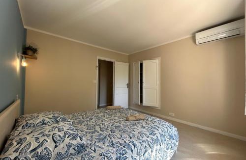 Le Luc Villa | Villa climatisée, Piscine, Spa, jardin 4500 m2 dans la foret