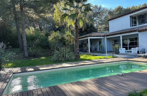 Les Accates Villa | Villa de standing piscine 4-bedroom villa with WiFi, AC in fantastic Marseille