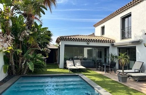 Saint-Cyr-sur-Mer House | Villa Design Piscine All comforts 5 minutes walk from the beach.