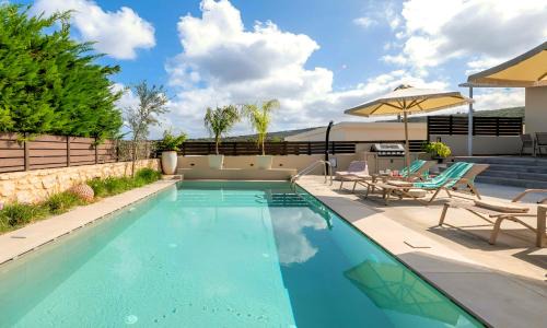 Pikris Villa | Villa Di Capaka