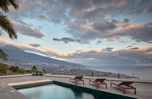 Las Cuevas Villa | "Villa Encanta" with incredible views, heated pool and large sun terrace