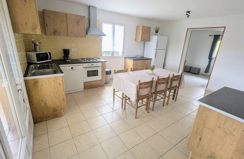Balazuc Villa | Villa for 4–6 people with a private pool in Balazuc—in a quiet location 800 m from the river
