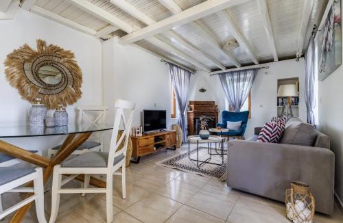 Skopelos Town Villa | Villa Fotini Kalivi in Raches