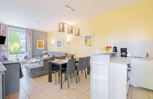 La Croix des Gardes Apartment | Villa Francia by Interhome