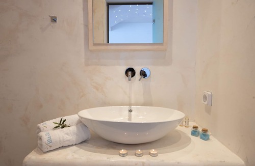 Akrotiri Hotel | Villa Galinia