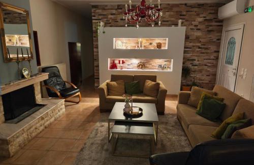 Gomfoi Apartment | Villa Gomfoi Trikala - Smart Town BnB