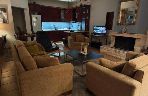 Gomfoi Apartment | Villa Gomfoi Trikala - Smart Town BnB