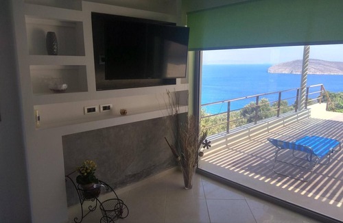 Pefki Villa | Villa 'Gusta' with Sea View, Wi-Fi and Air Conditioning