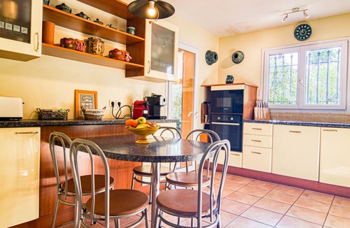Le Thoronet House | Villa Hestia by Interhome