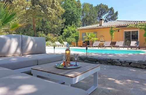Le Thoronet House | Villa Hestia by Interhome
