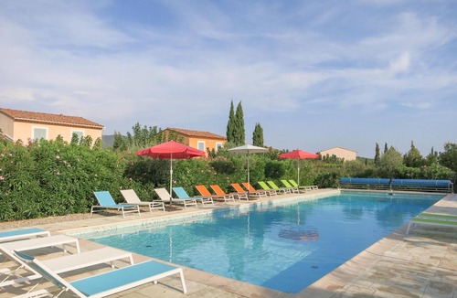 Aups Villa | Villa in small domain with pool and tenniscourt