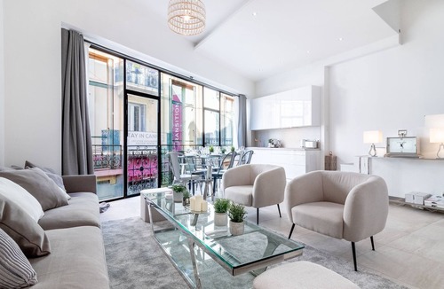 Le Suquet House | Villa in the city center with roof terrace.
