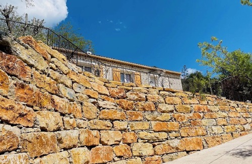 Le Luc Villa | Villa independent "Les Aloes"