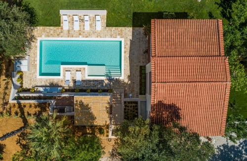 Benitses Villa | Villa Jacaranda Mauve