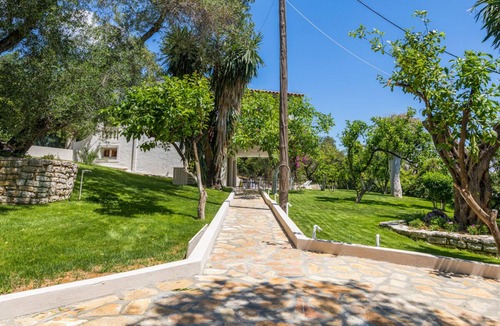 Benitses Villa | Villa Jacaranda Mauve