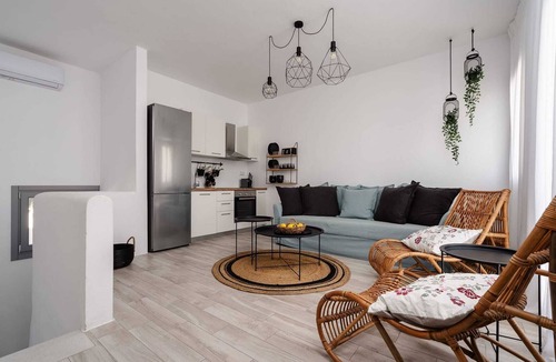 Agios Prokopios House | Villa Karla, Agios Prokopios Beach Front