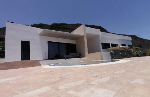 Candelaria Villa | VILLA “LA FLORIDA” - WONDERFUL VIEWS - POOL – WIFI